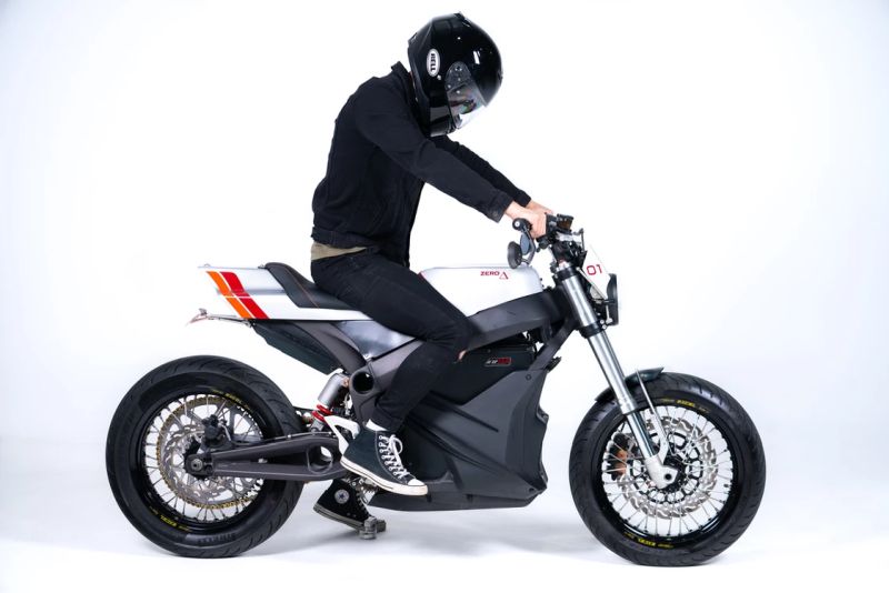 Zero-Motorcycle-Street-tracker-by-Grid-Cycles